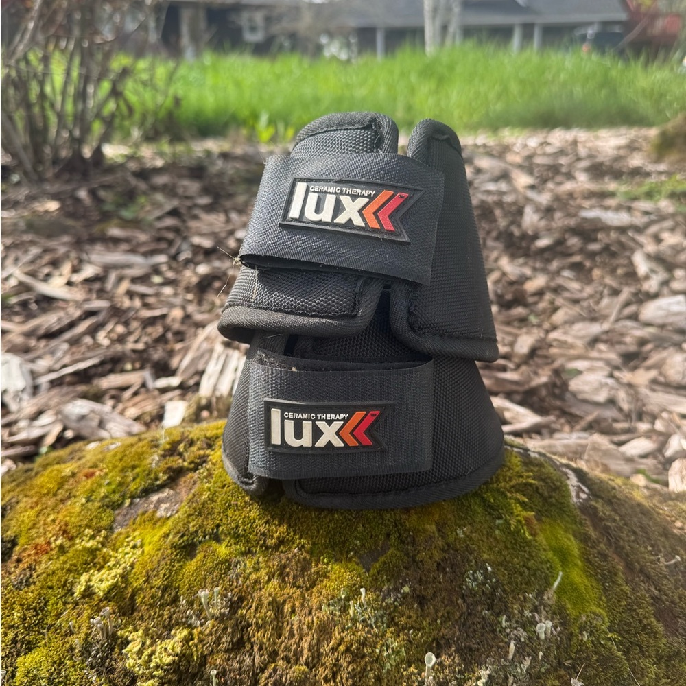 Lux Black Ceramic Therapy Bell Boots